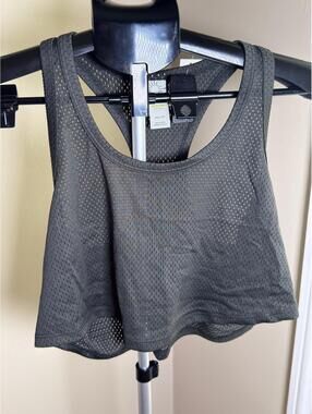 NWT OFFLINE By Aerie Black Mesh Muscle Tank Top Workout Cover Up Women’s XS